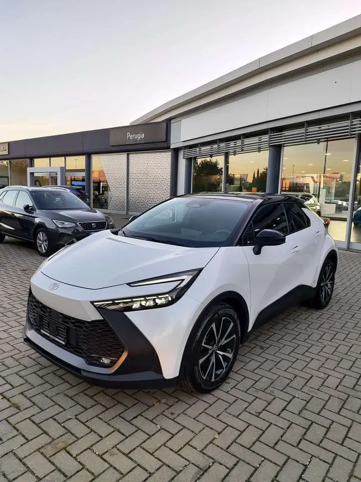 Photo 1 : Toyota C-hr 2024 Hybride