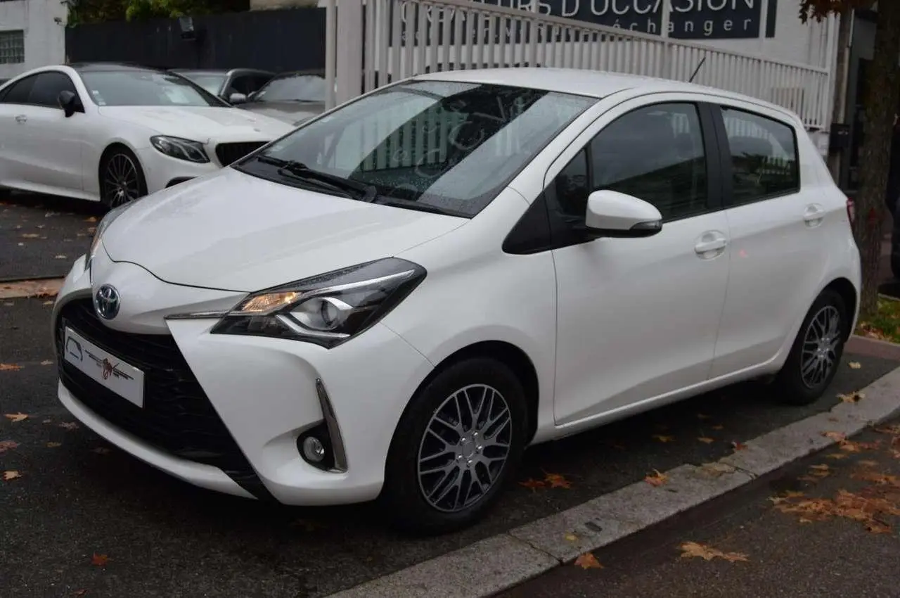 Photo 1 : Toyota Yaris 2018 Hybrid