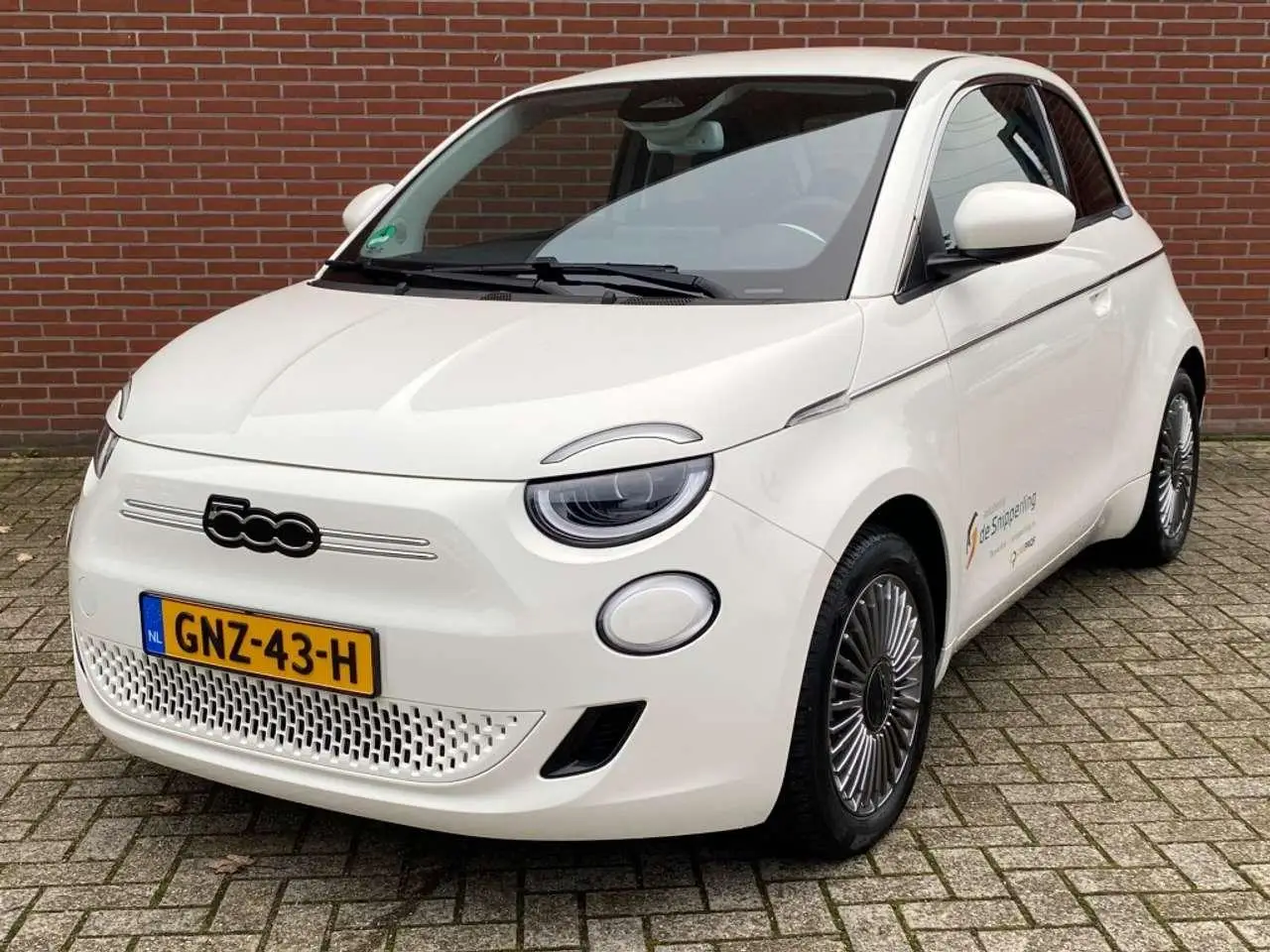 Photo 1 : Fiat 500 2023 Électrique