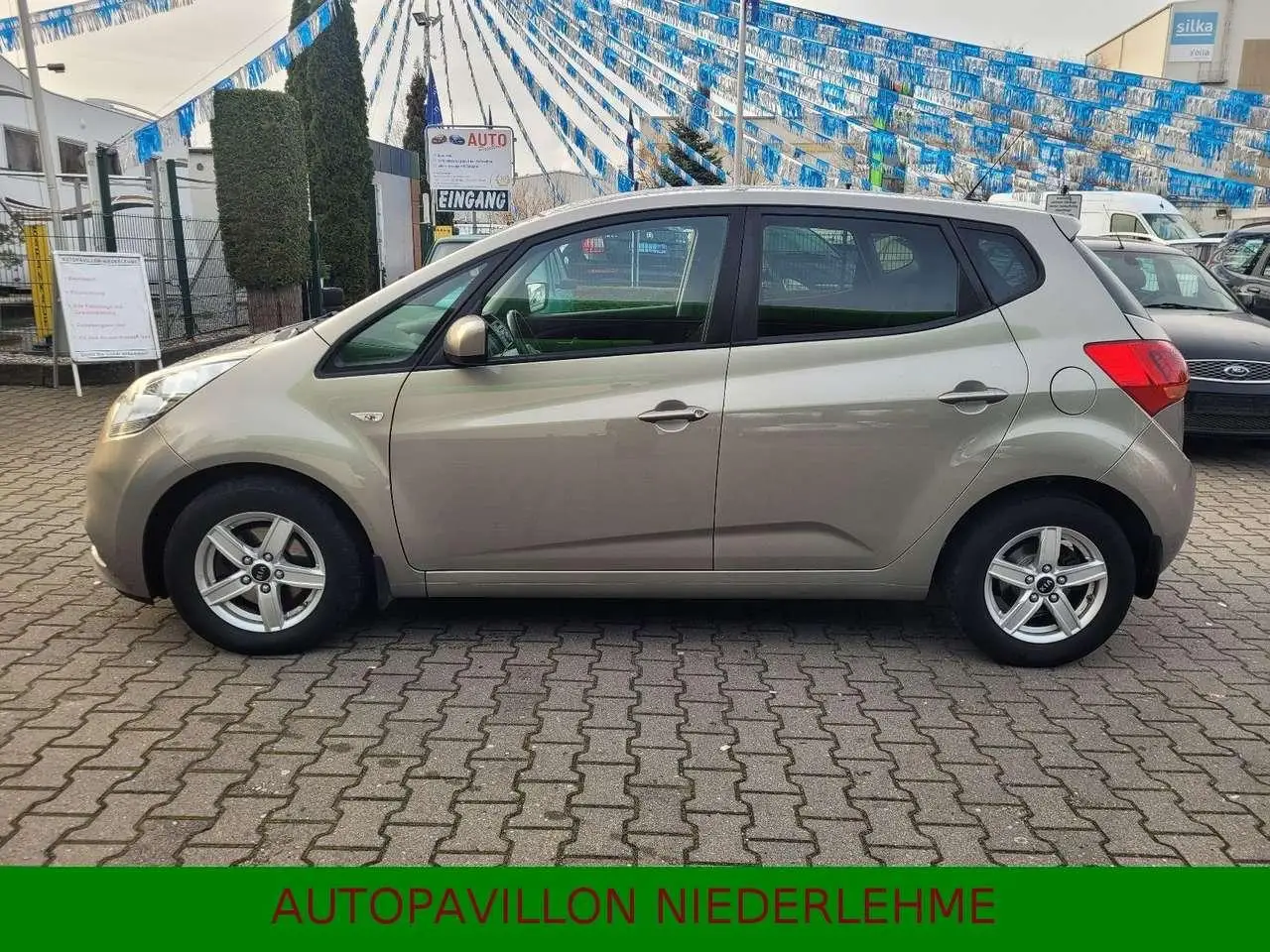 Photo 1 : Kia Venga 2018 Petrol