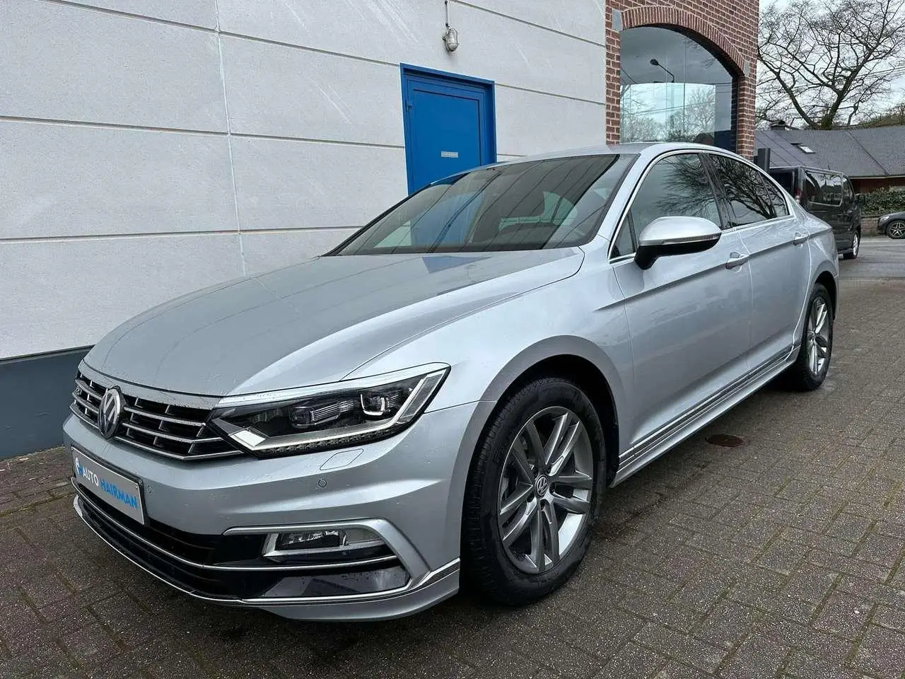 Photo 1 : Volkswagen Passat 2018 Petrol