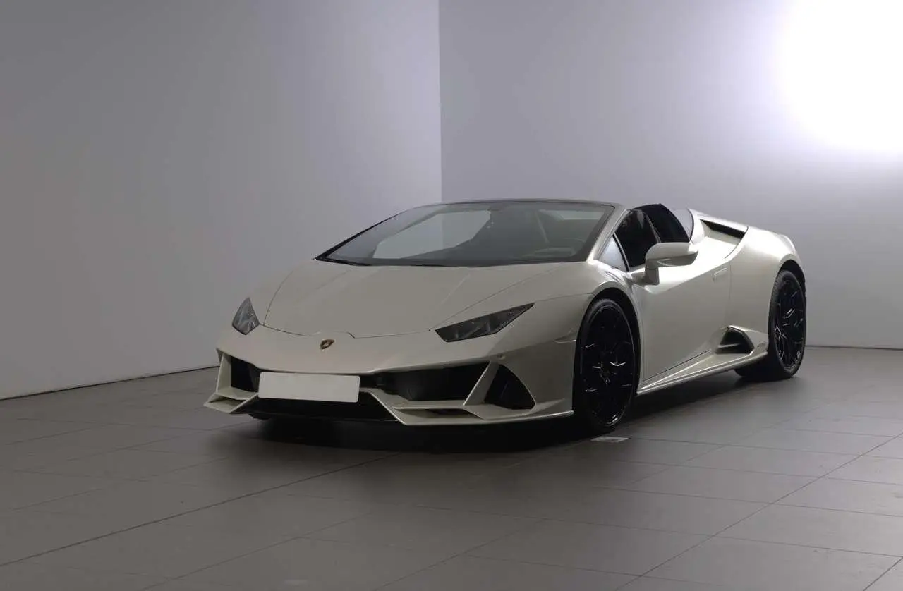 Photo 1 : Lamborghini Huracan 2021 Petrol