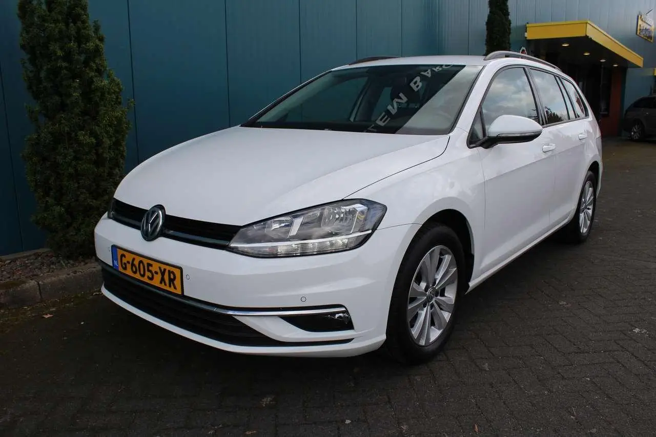 Photo 1 : Volkswagen Golf 2020 Petrol