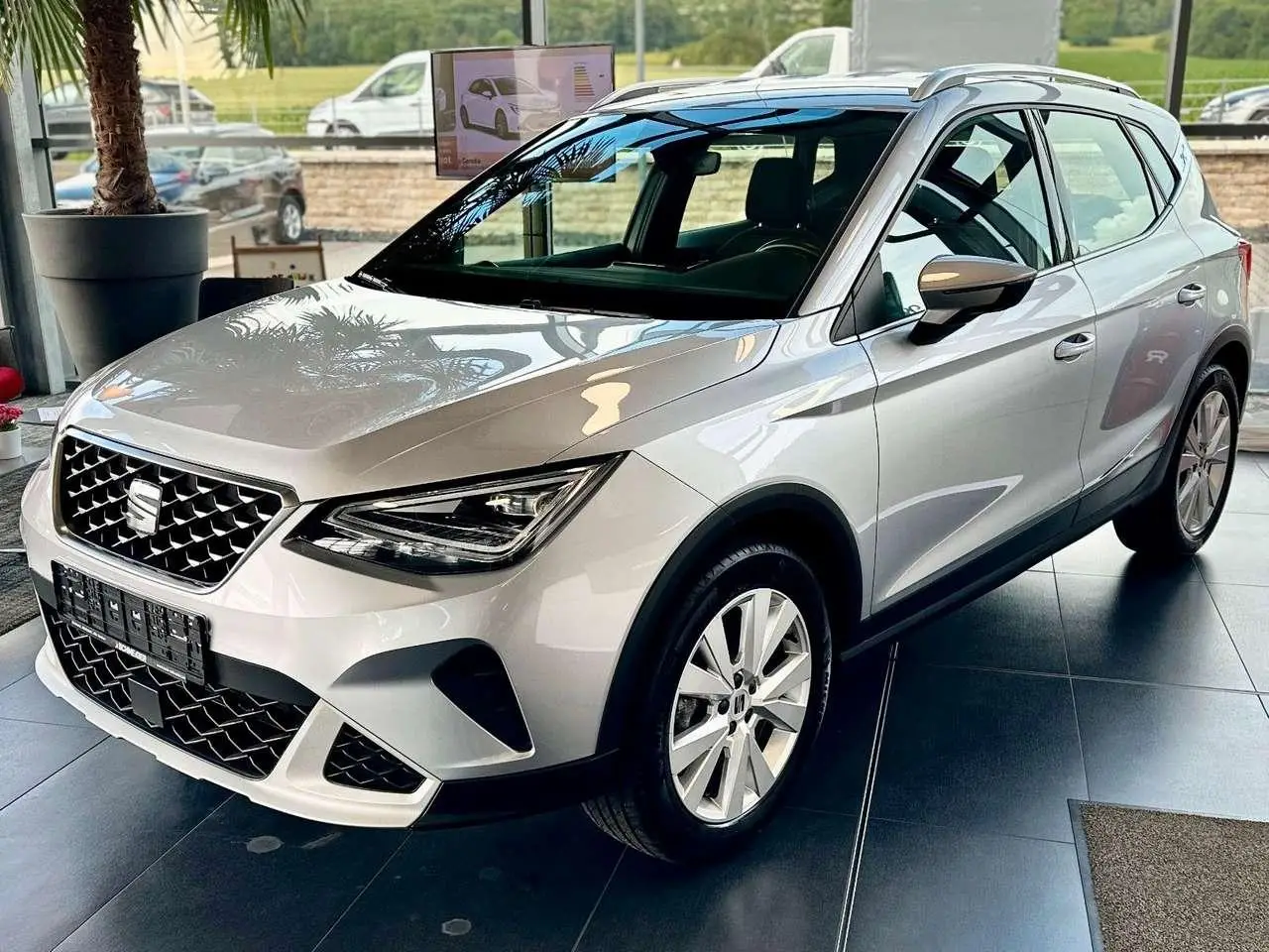 Photo 1 : Seat Arona 2022 Petrol