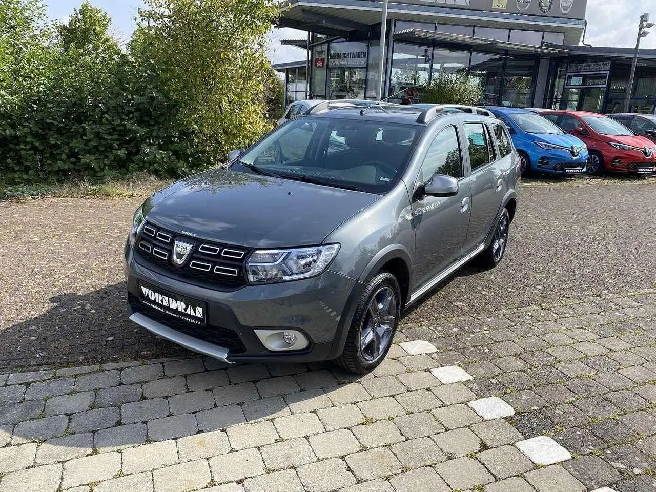 Photo 1 : Dacia Logan 2017 Petrol