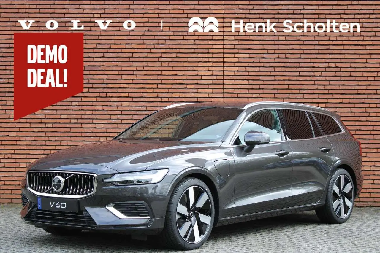 Photo 1 : Volvo V60 2024 Hybride