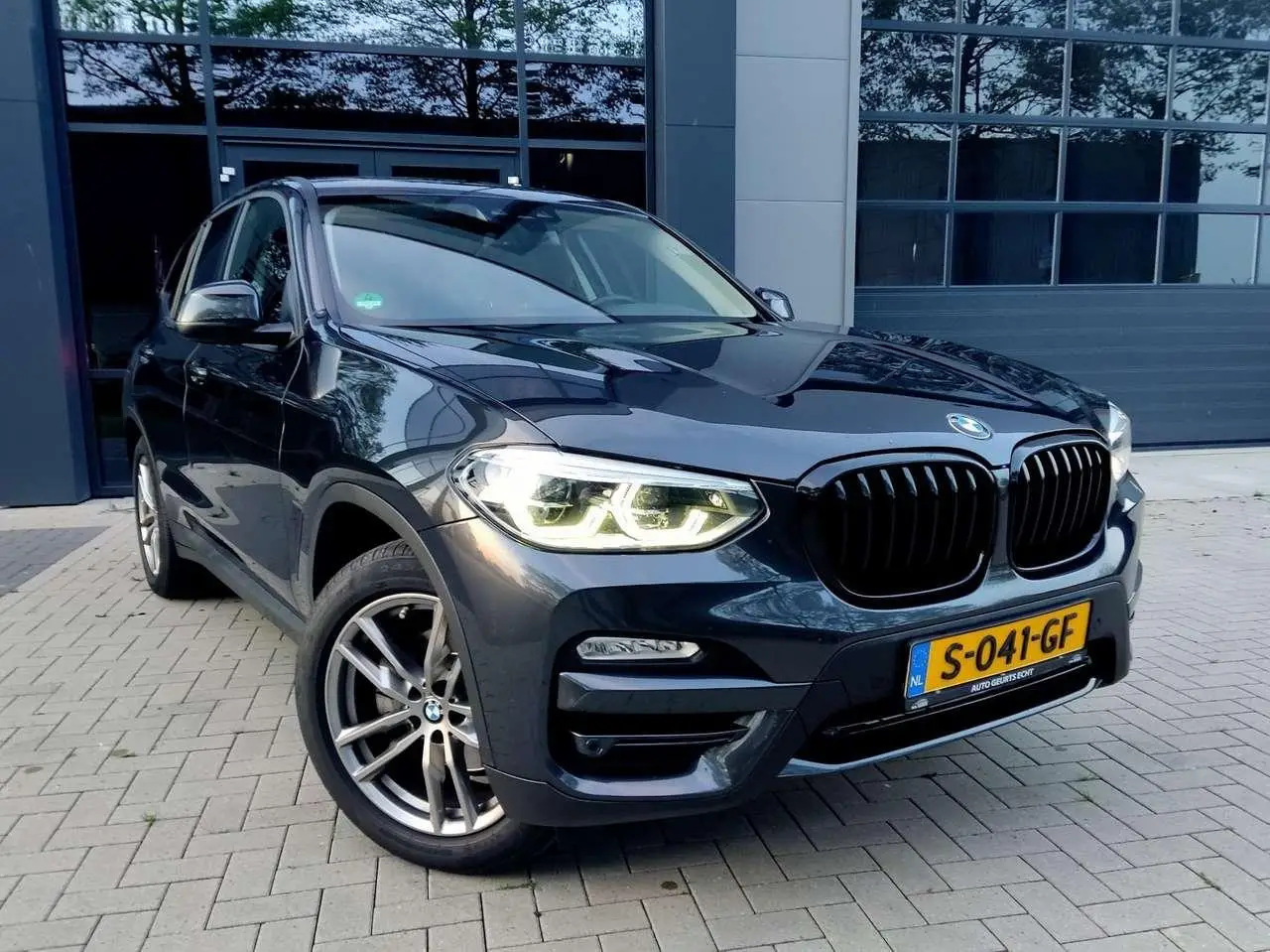 Photo 1 : Bmw X3 2018 Petrol