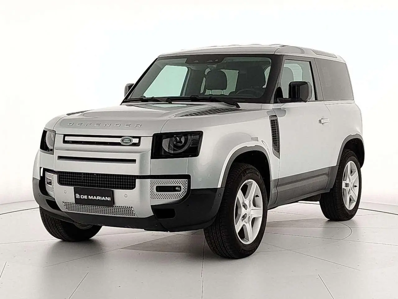 Photo 1 : Land Rover Defender 2023 Hybrid