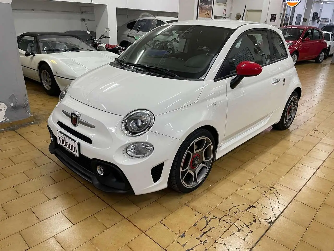 Photo 1 : Abarth 595 2017 Petrol