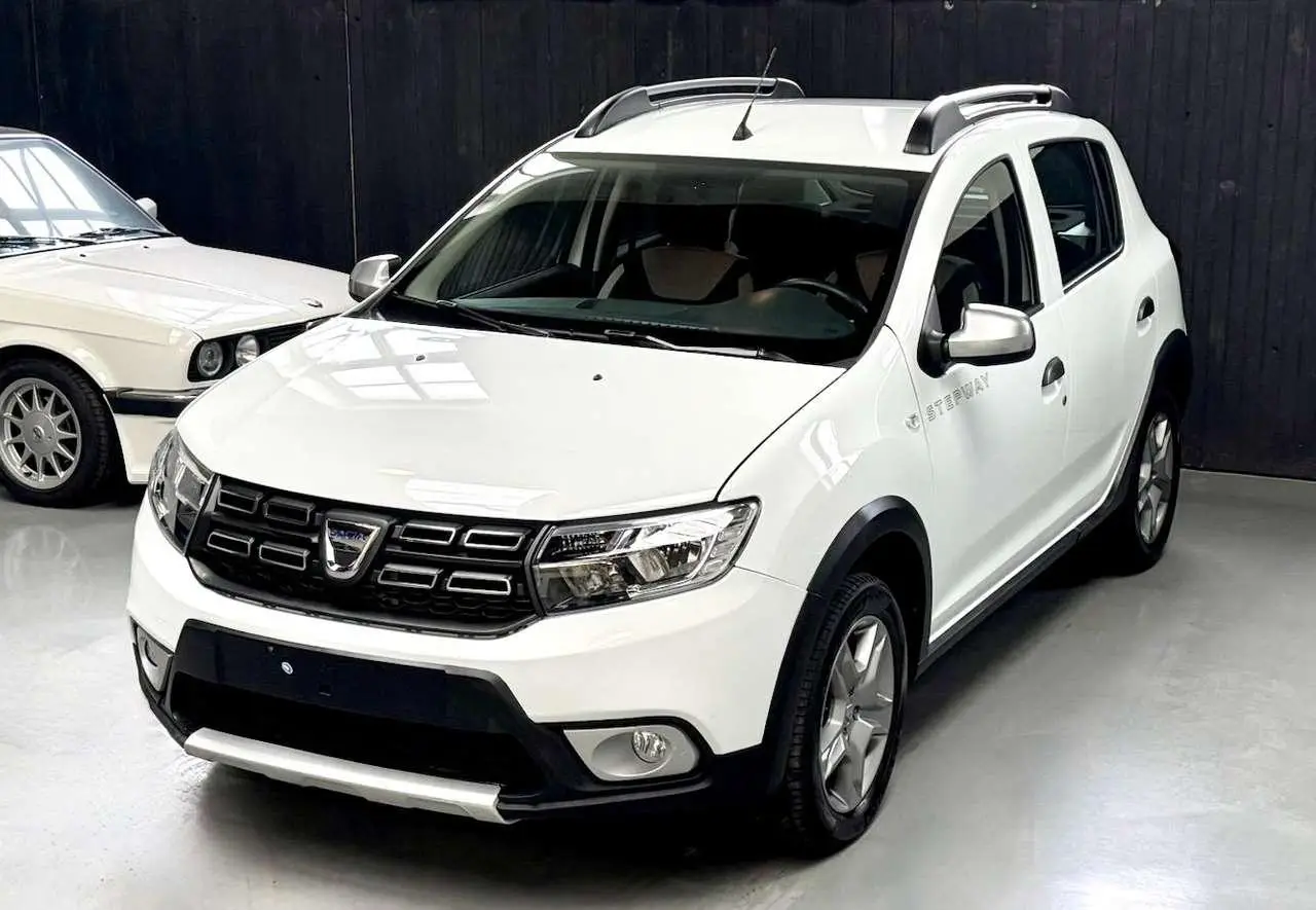 Photo 1 : Dacia Sandero 2021 Petrol