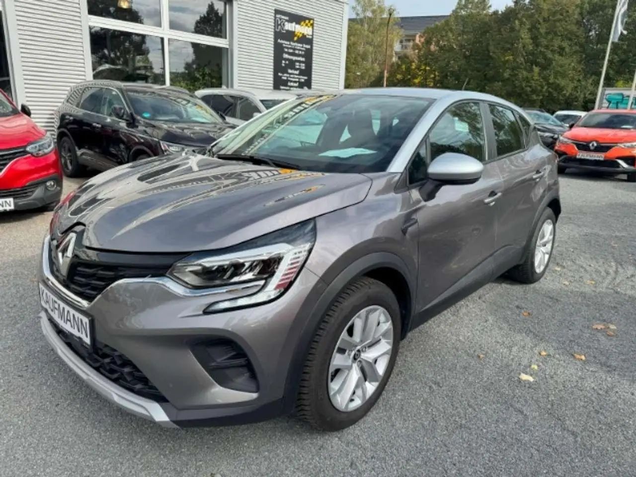 Photo 1 : Renault Captur 2023 Petrol