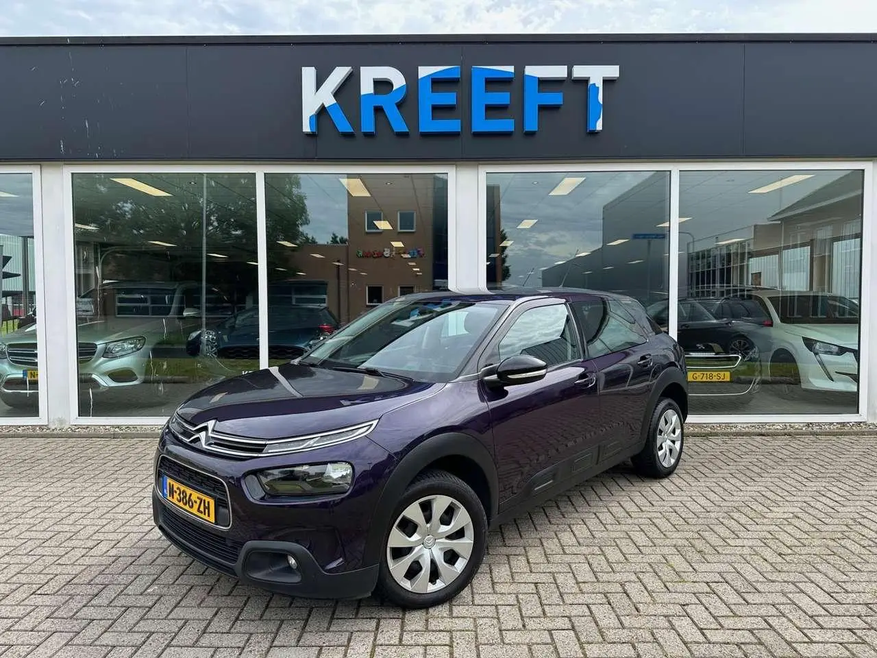 Photo 1 : Citroen C4 2019 Petrol