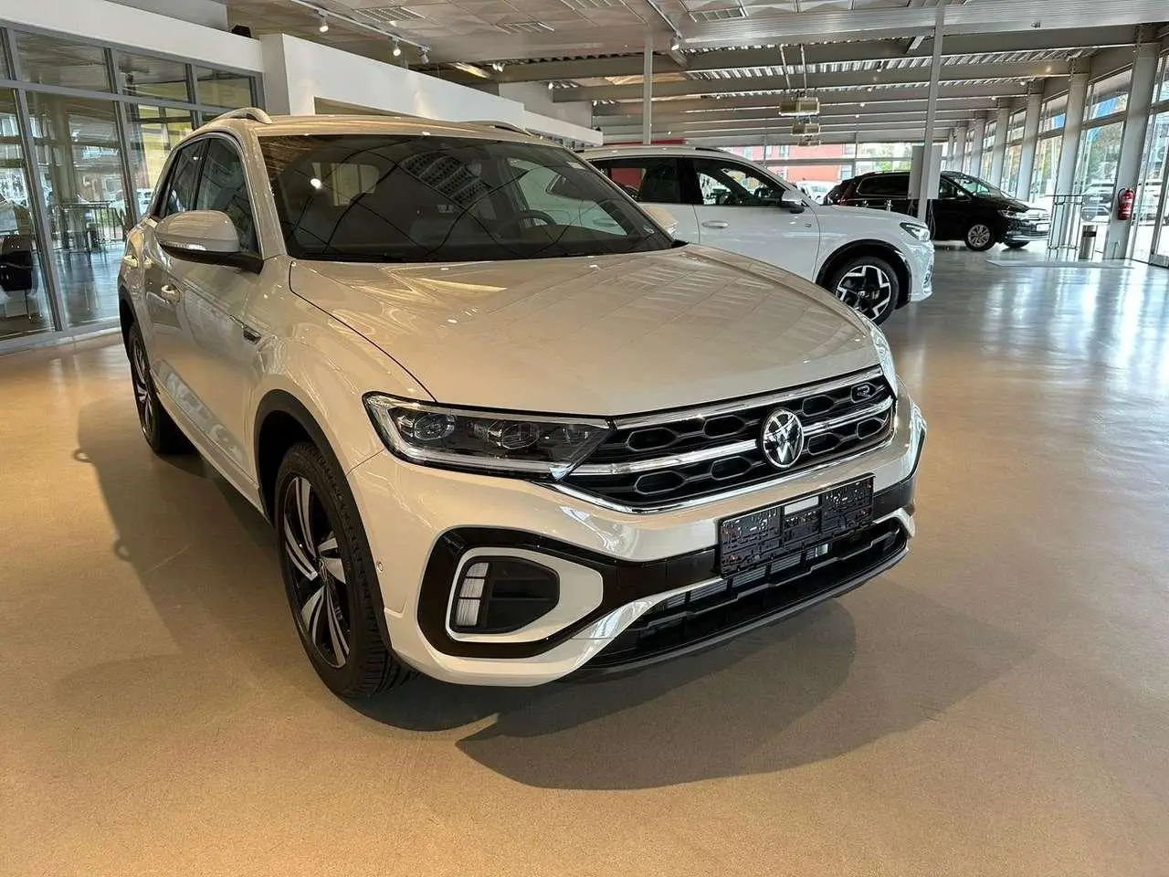 Photo 1 : Volkswagen T-roc 2024 Petrol