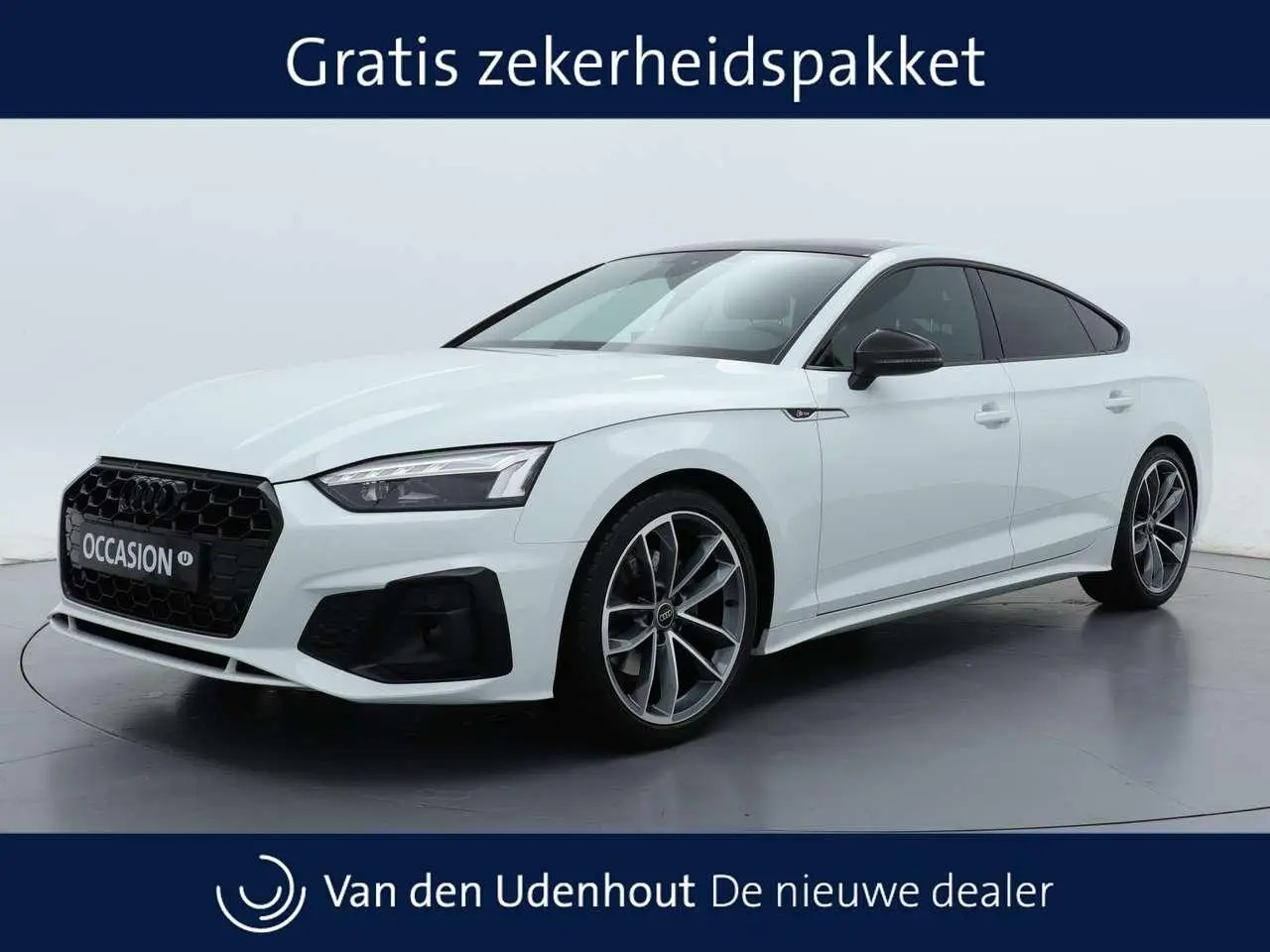 Photo 1 : Audi A5 2023 Essence