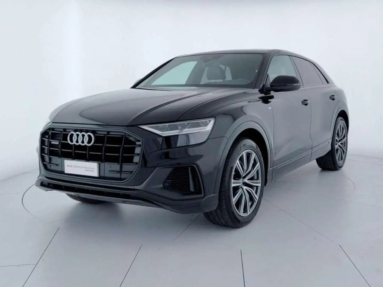 Photo 1 : Audi Q8 2020 Hybrid