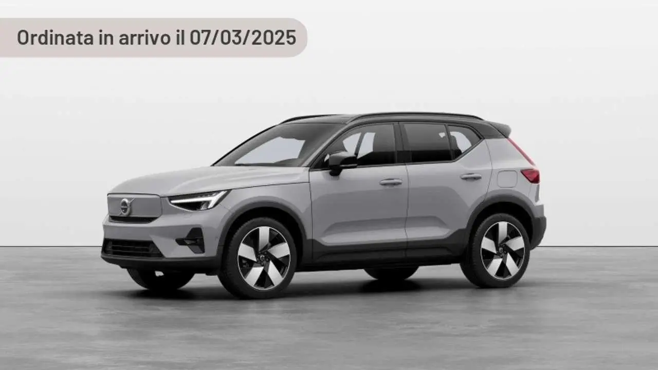 Photo 1 : Volvo Xc40 2024 Hybride