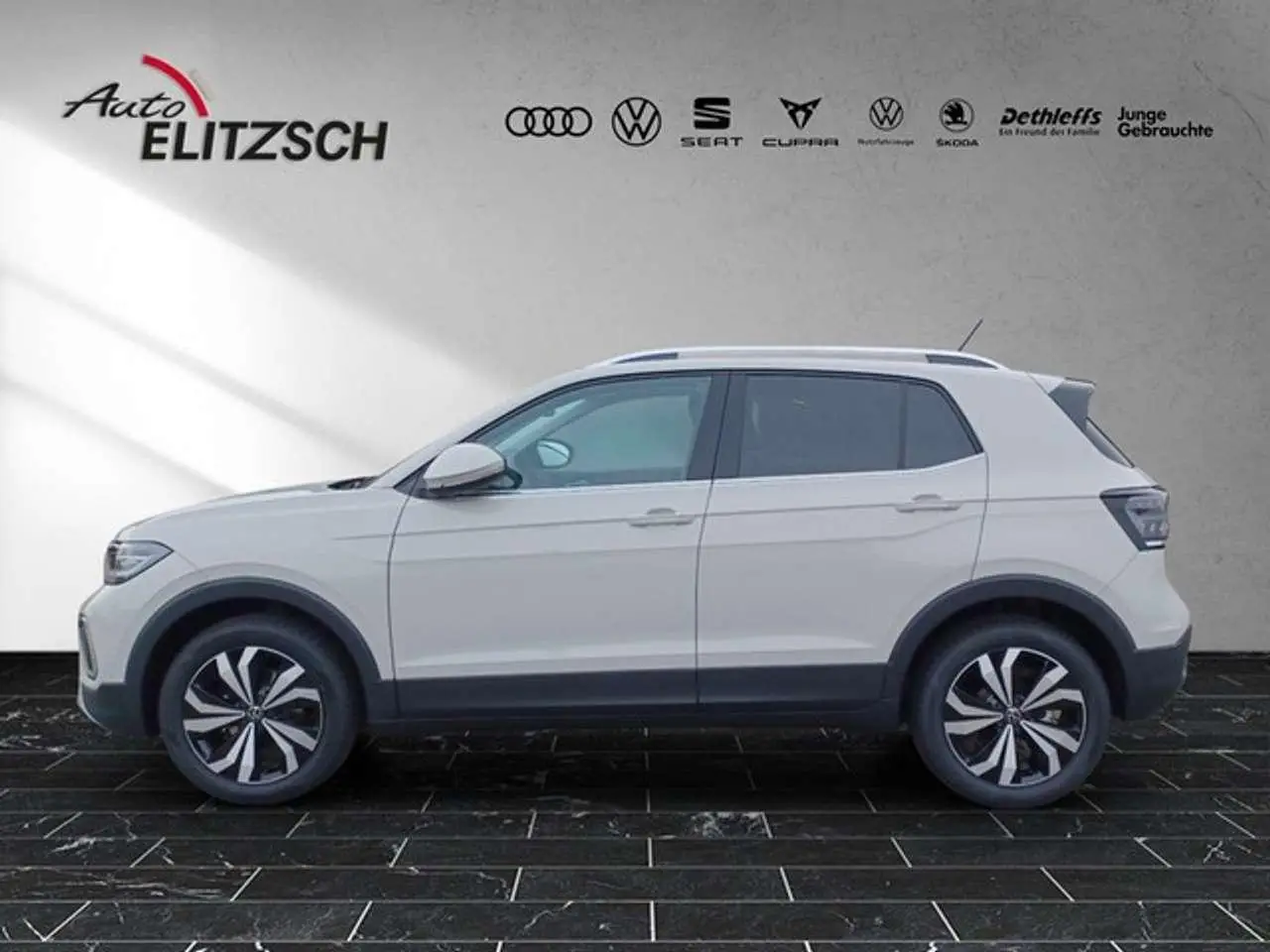 Photo 1 : Volkswagen T-cross 2024 Essence