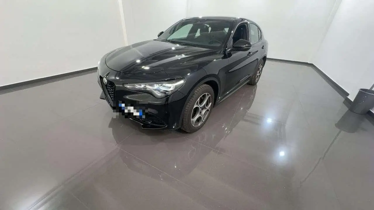 Photo 1 : Alfa Romeo Stelvio 2023 Diesel