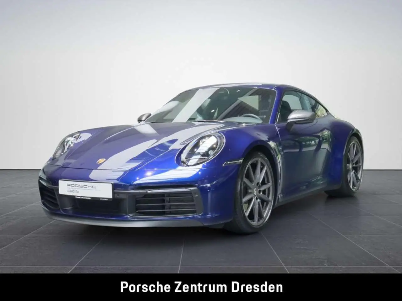 Photo 1 : Porsche 992 2023 Petrol