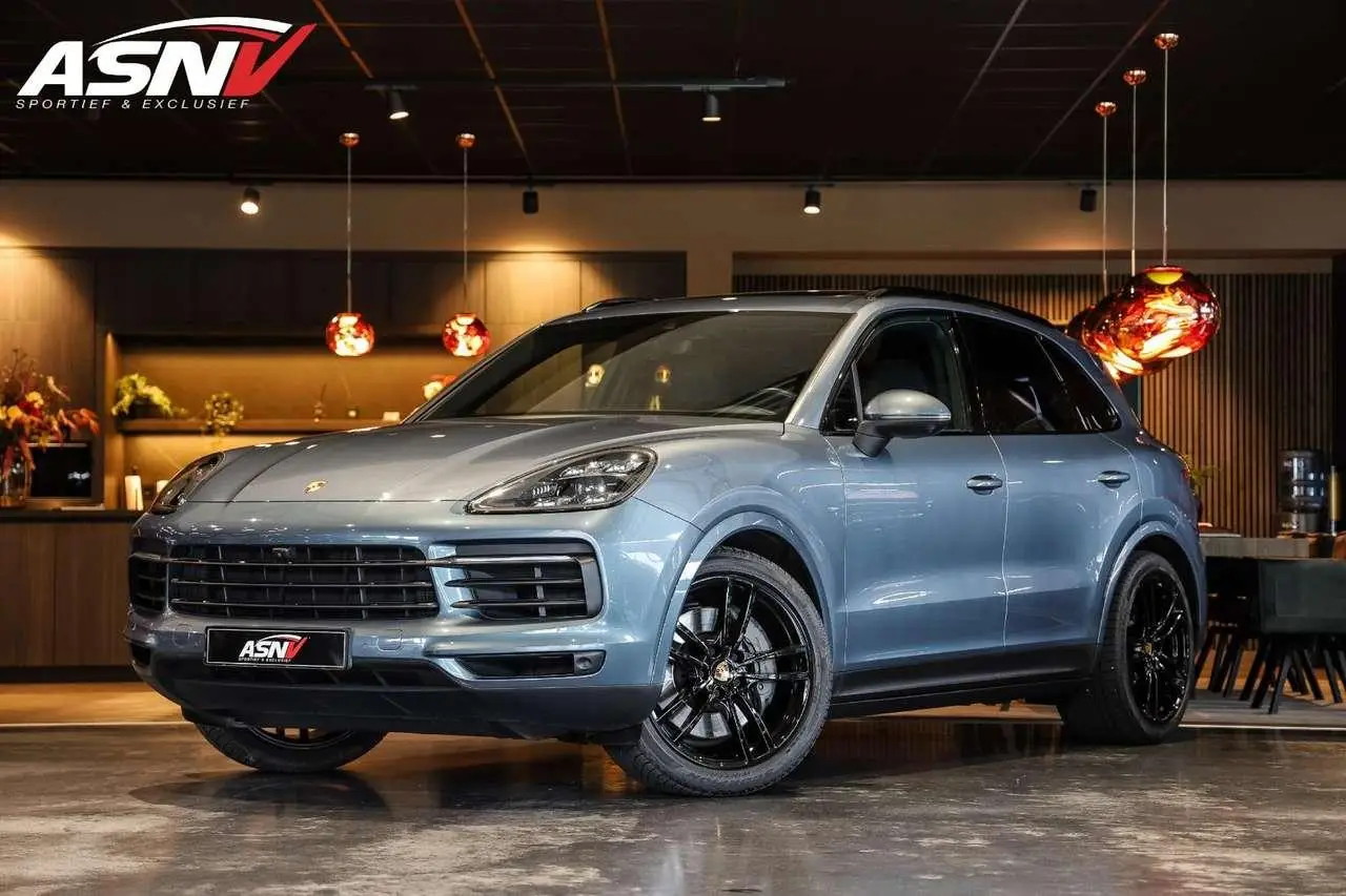 Photo 1 : Porsche Cayenne 2017 Essence