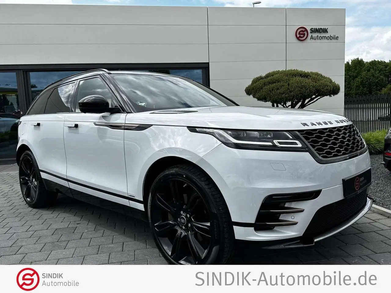 Photo 1 : Land Rover Range Rover Velar 2018 Petrol