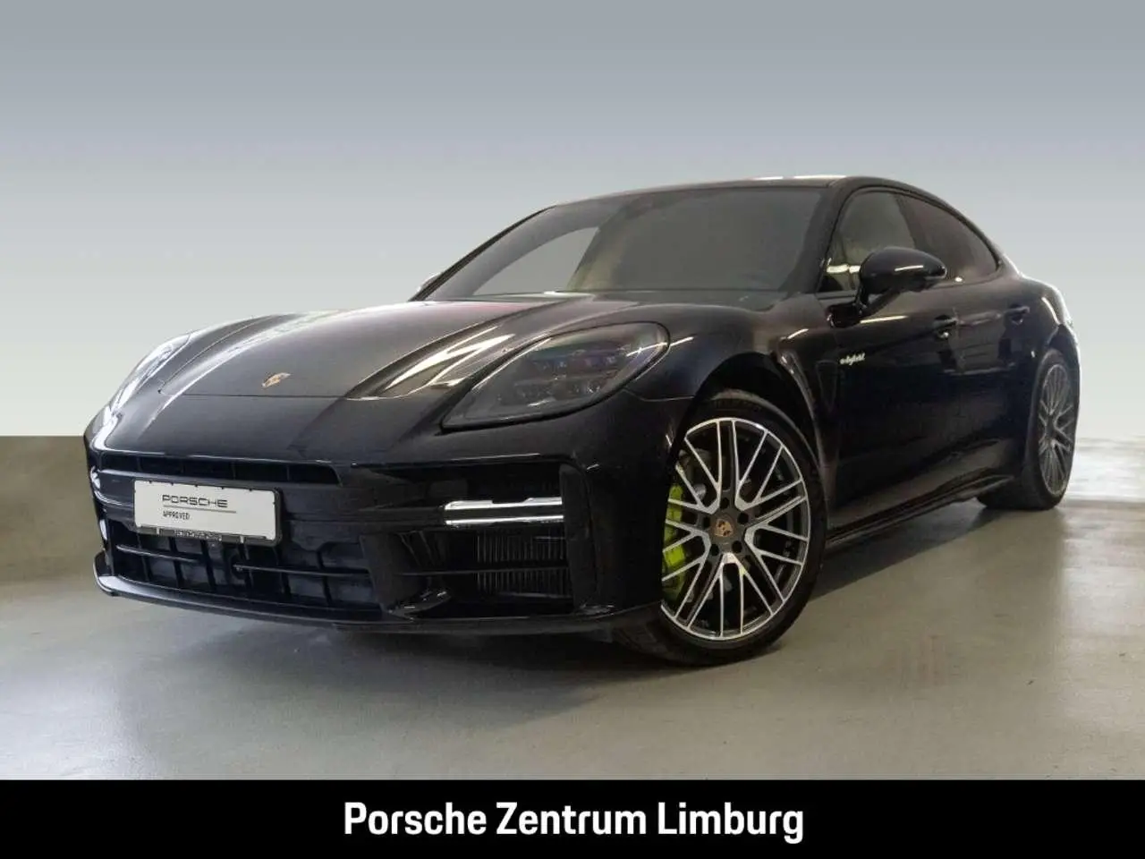 Photo 1 : Porsche Panamera 2024 Hybrid