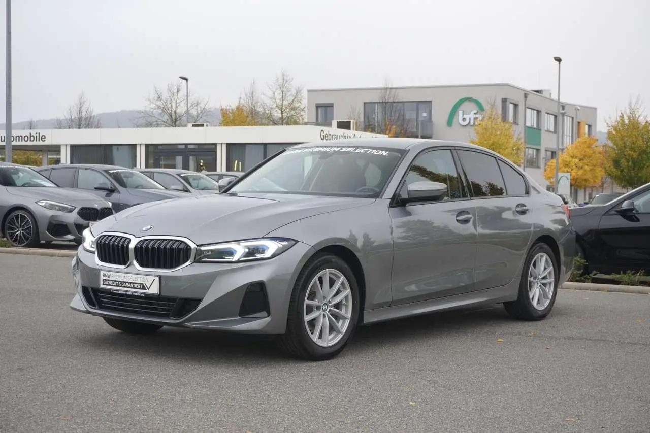 Photo 1 : Bmw Serie 3 2023 Petrol