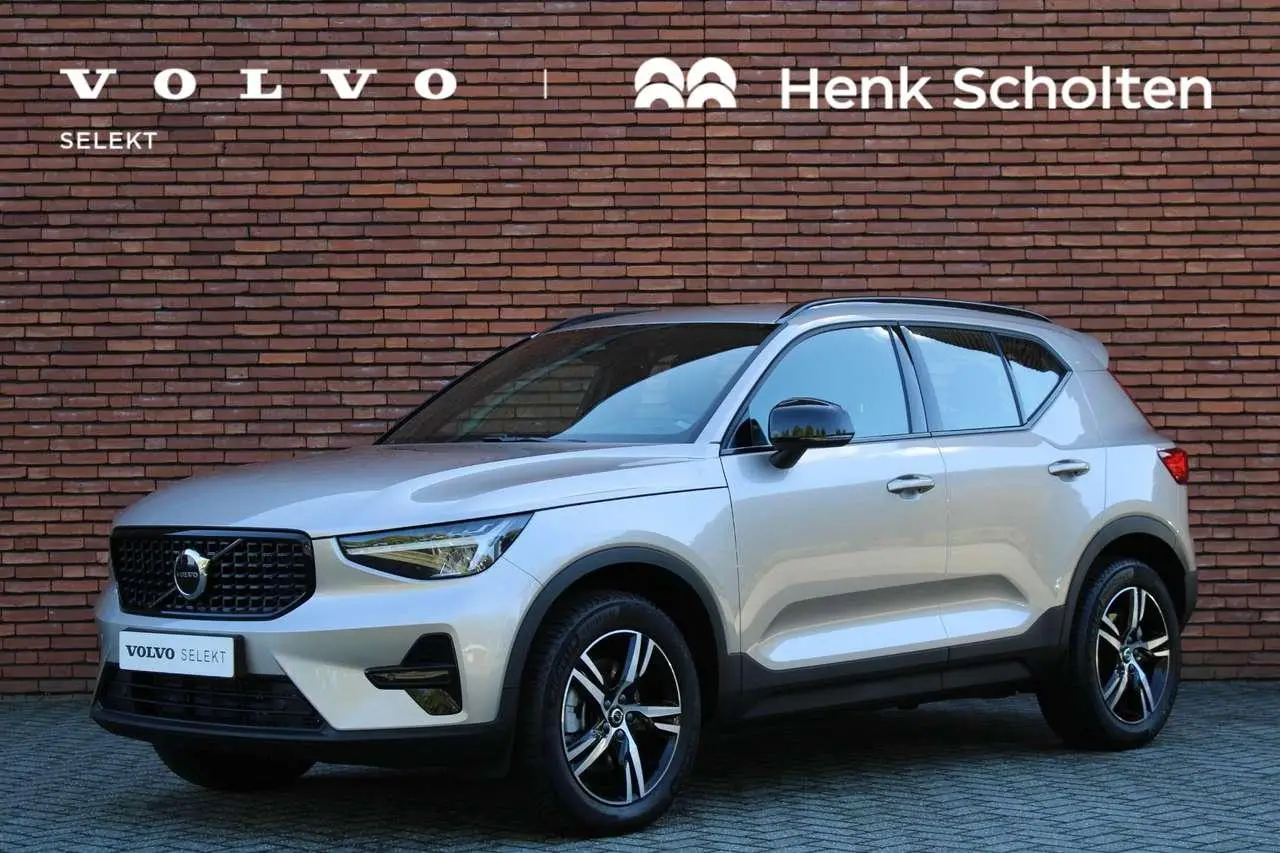 Photo 1 : Volvo Xc40 2024 Petrol