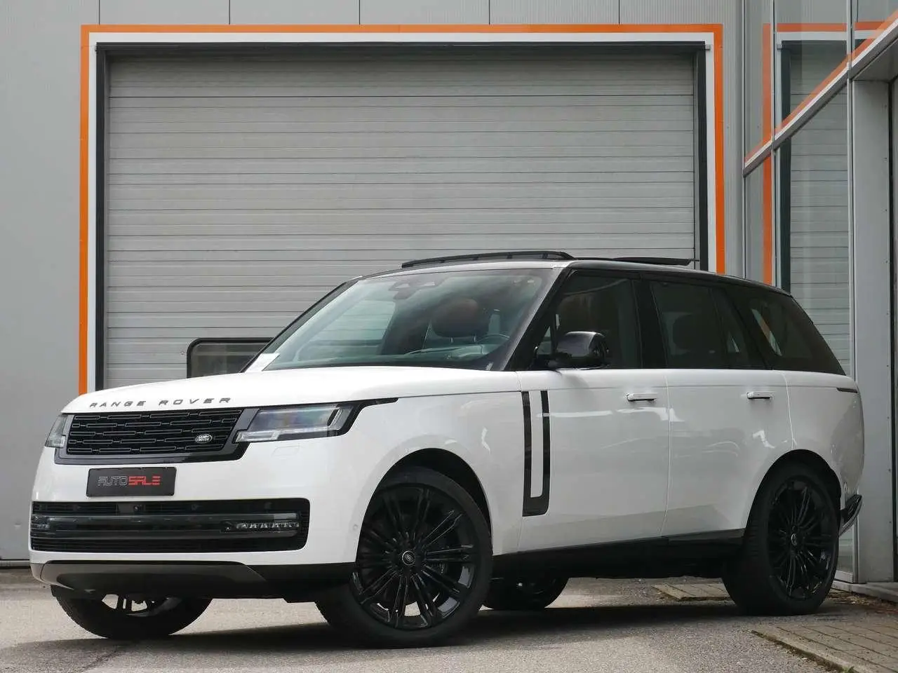 Photo 1 : Land Rover Range Rover 2024 Essence