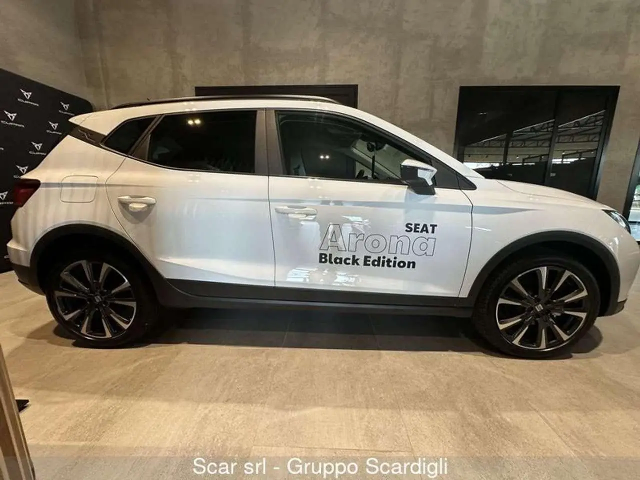 Photo 1 : Seat Arona 2024 Petrol