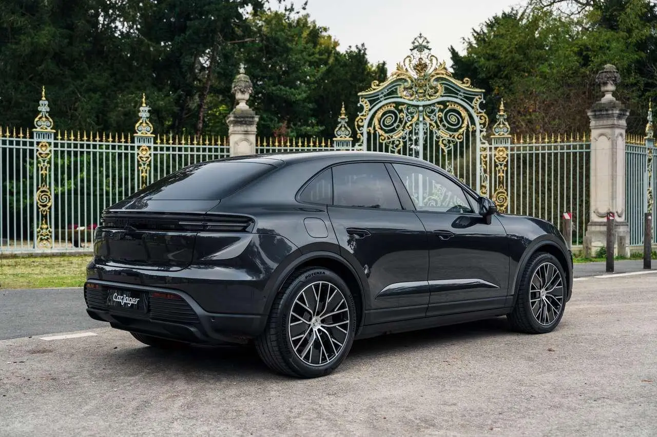 Photo 1 : Porsche Macan 2024 Électrique