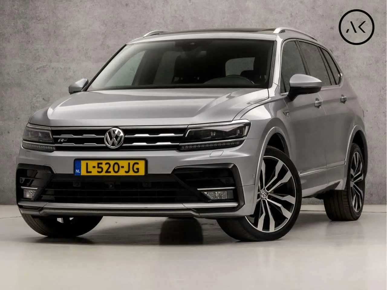 Photo 1 : Volkswagen Tiguan 2019 Petrol