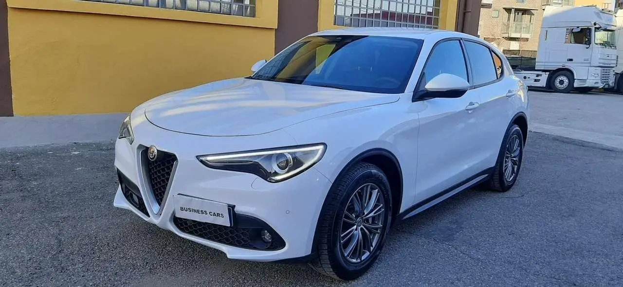 Photo 1 : Alfa Romeo Stelvio 2018 Diesel