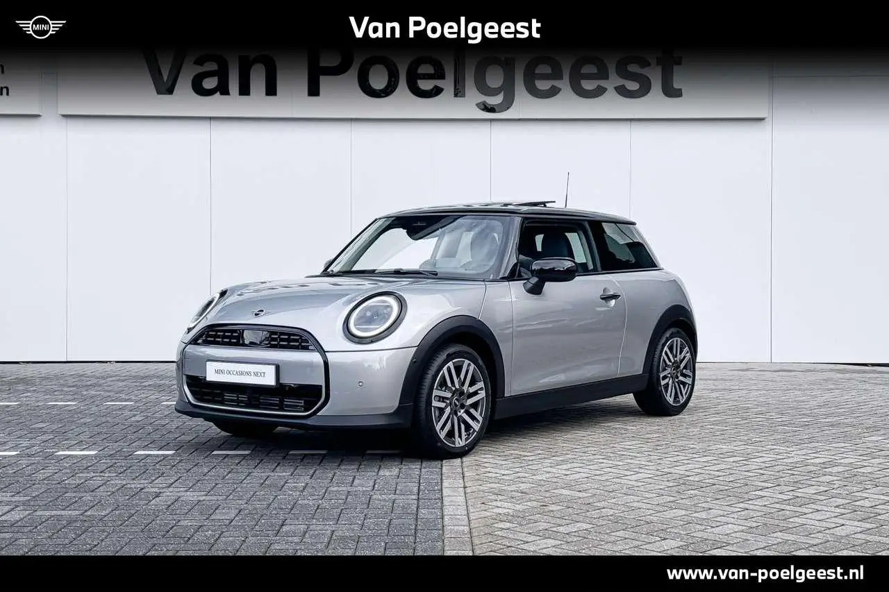 Photo 1 : Mini Cooper 2024 Essence