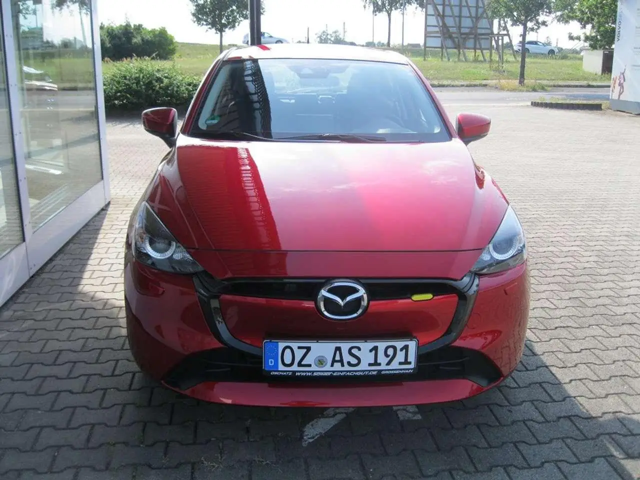 Photo 1 : Mazda 2 2024 Hybrid