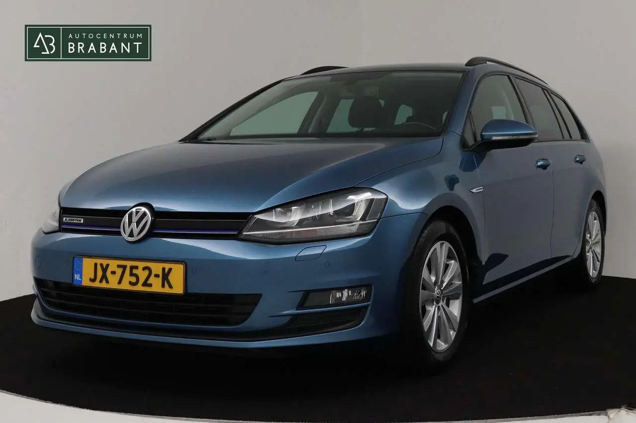 Photo 1 : Volkswagen Golf 2016 Petrol