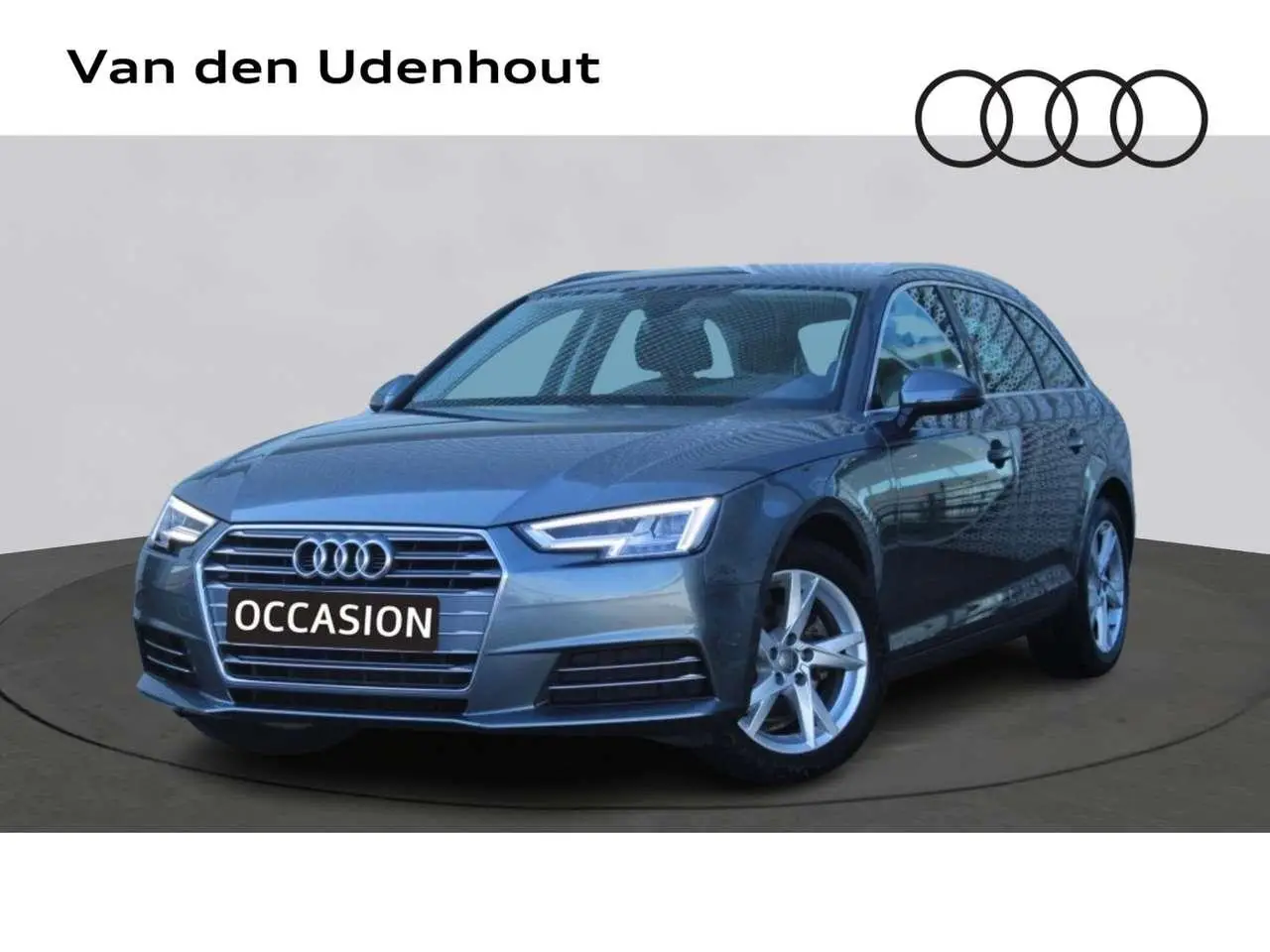 Photo 1 : Audi A4 2018 Essence