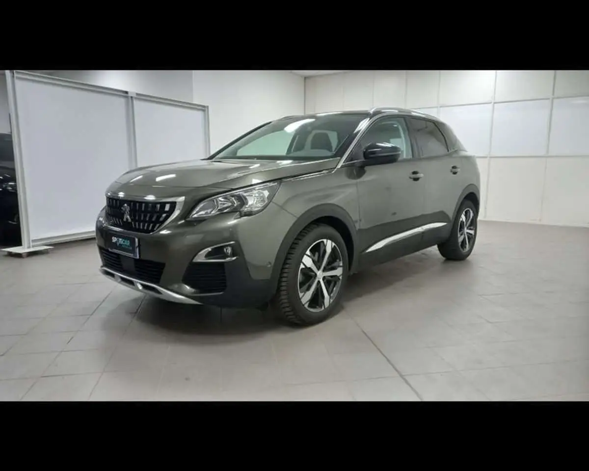 Photo 1 : Peugeot 3008 2020 Diesel