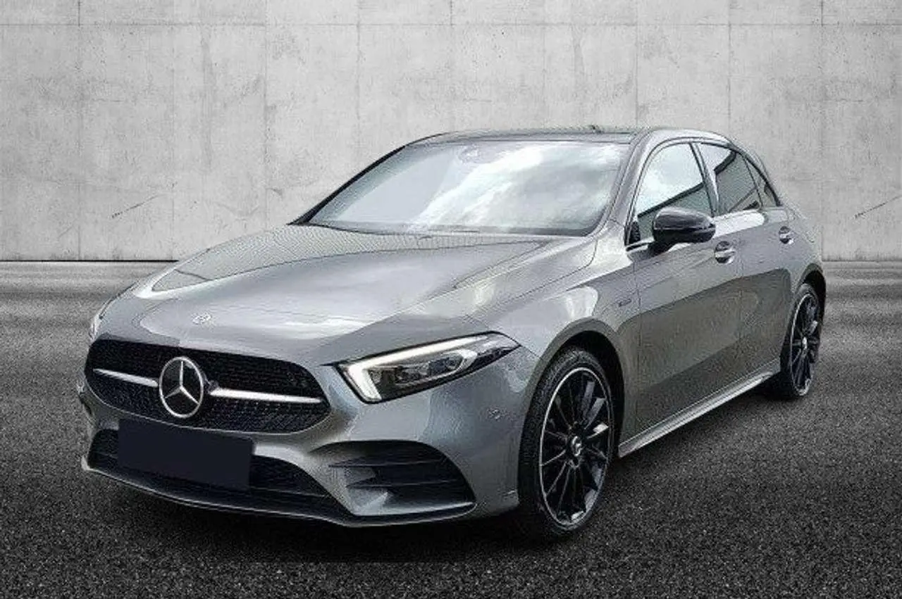 Photo 1 : Mercedes-benz Classe A 2021 Hybrid