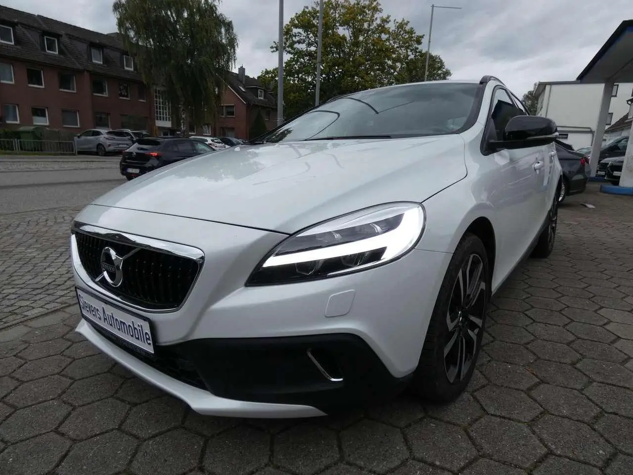 Photo 1 : Volvo V40 2018 Essence