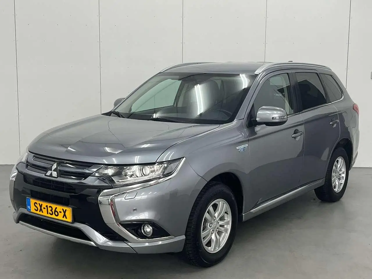 Photo 1 : Mitsubishi Outlander 2018 Hybride