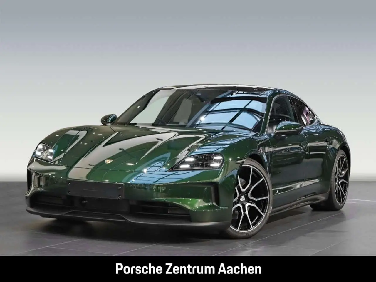 Photo 1 : Porsche Taycan 2024 Electric