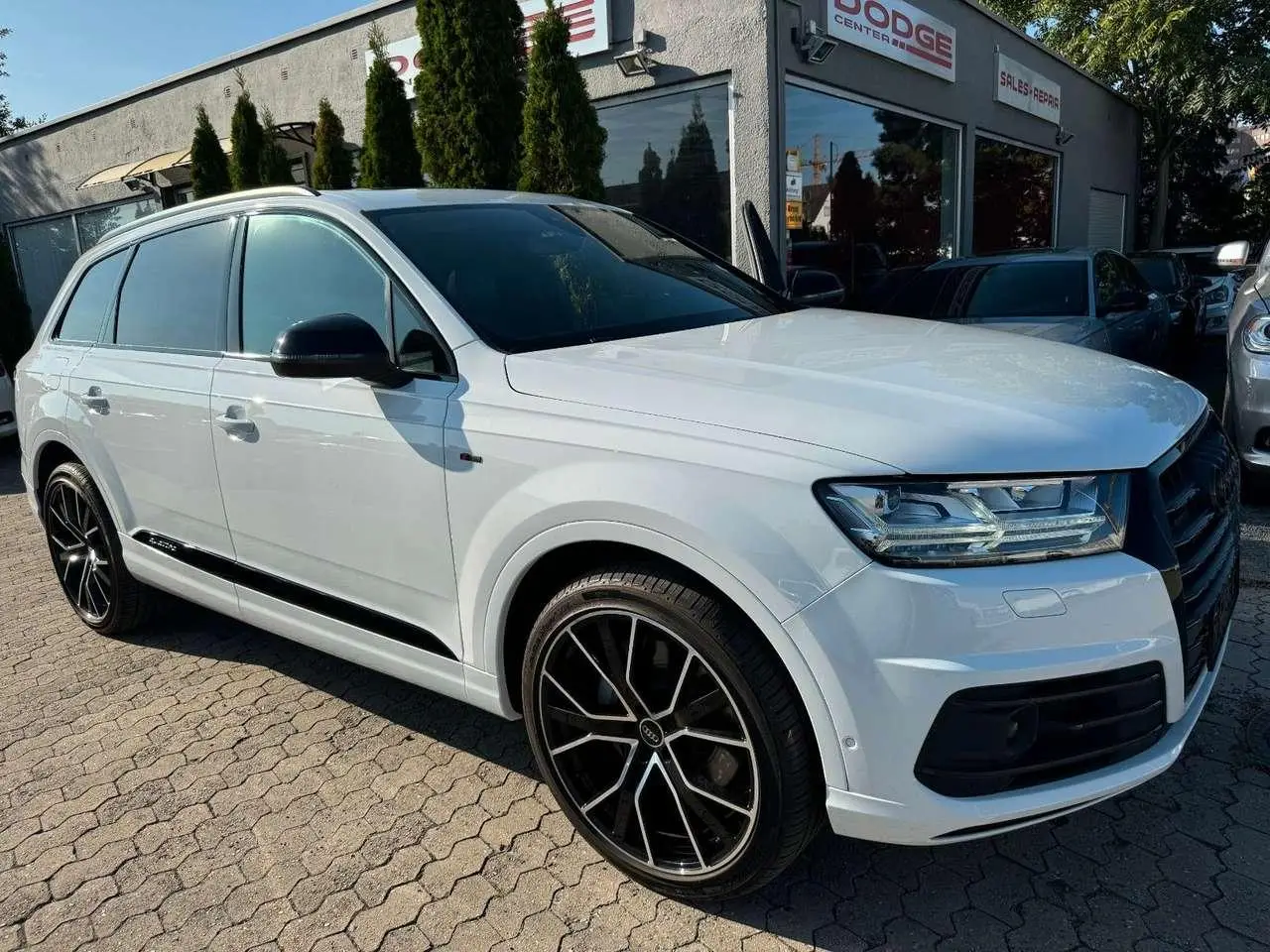 Photo 1 : Audi Q7 2019 Petrol