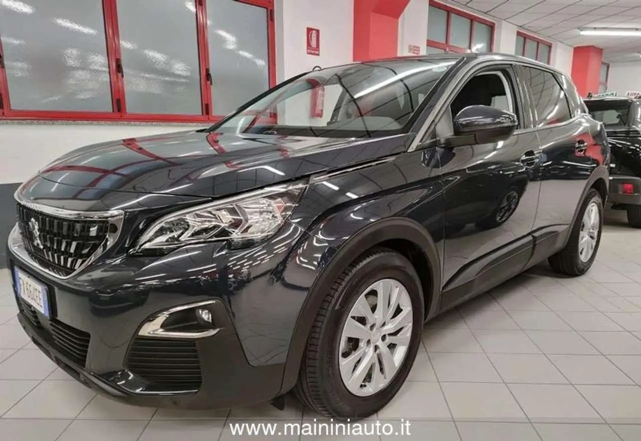 Photo 1 : Peugeot 3008 2019 Petrol