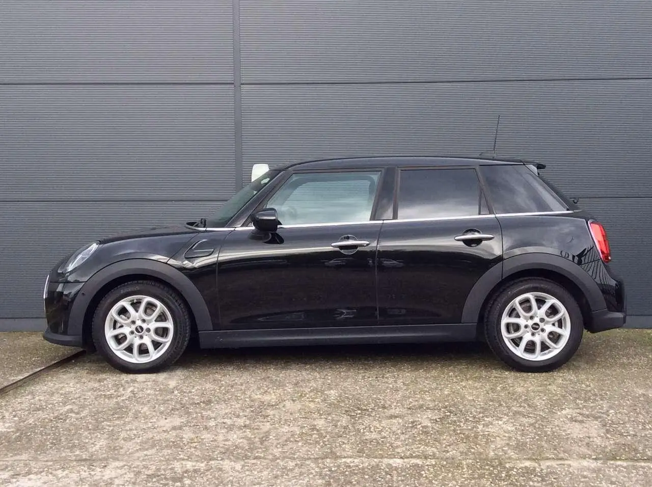 Photo 1 : Mini One 2022 Petrol