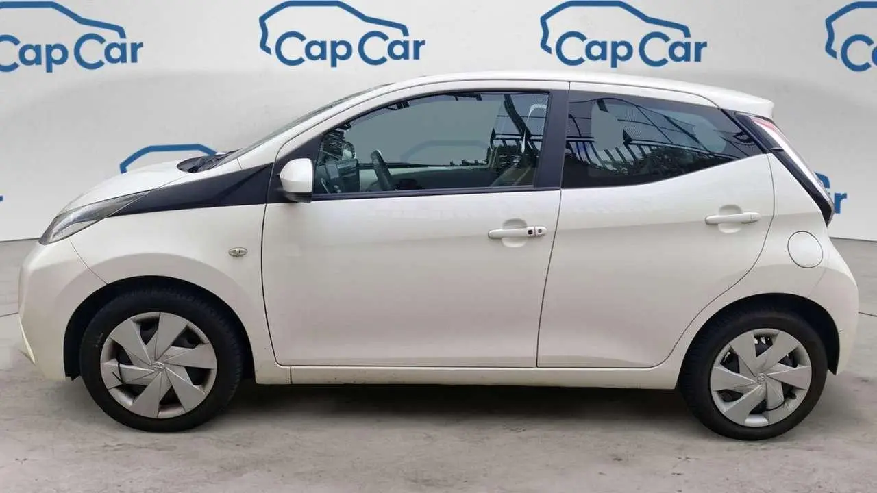 Photo 1 : Toyota Aygo 2015 Petrol