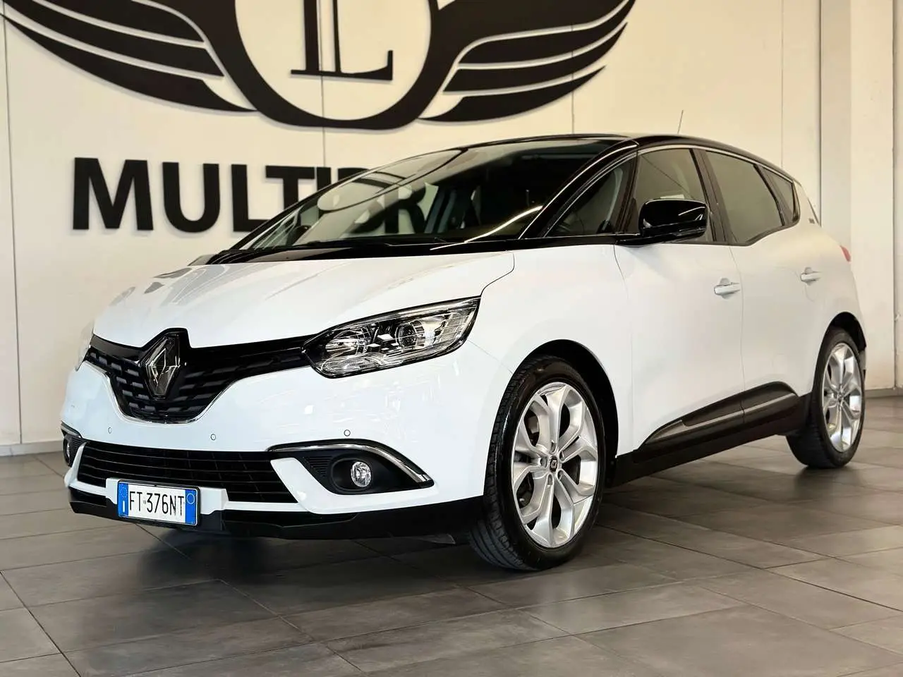 Photo 1 : Renault Scenic 2019 Essence