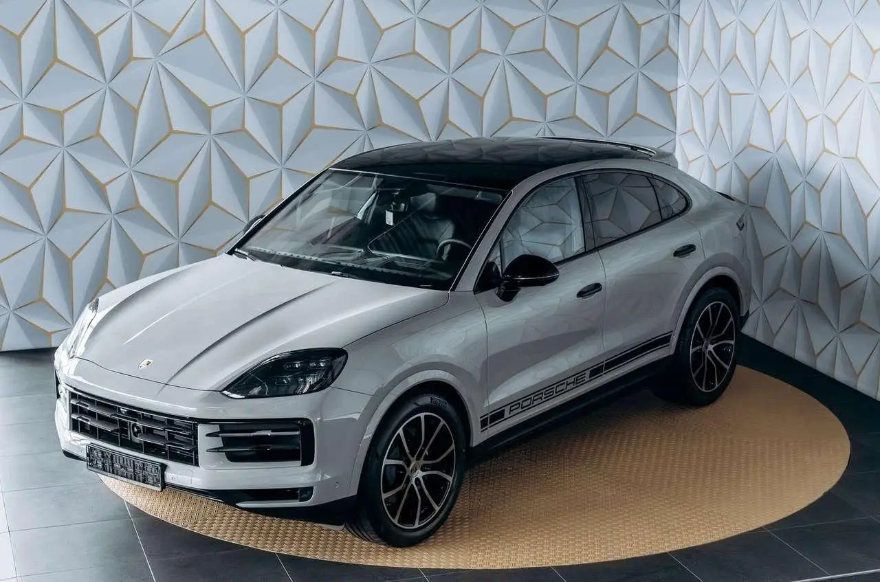 Photo 1 : Porsche Cayenne 2024 Petrol