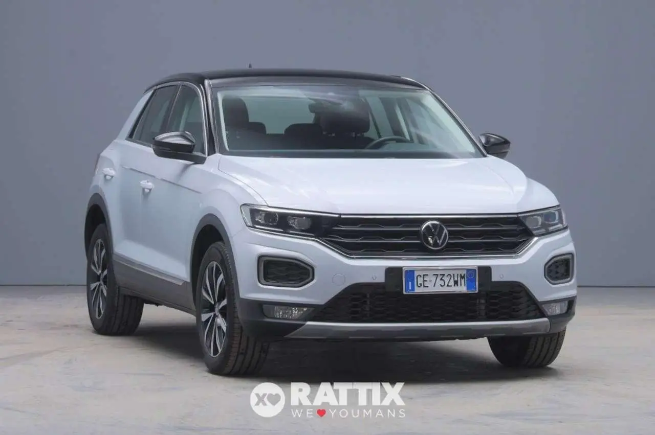 Photo 1 : Volkswagen T-roc 2021 Essence