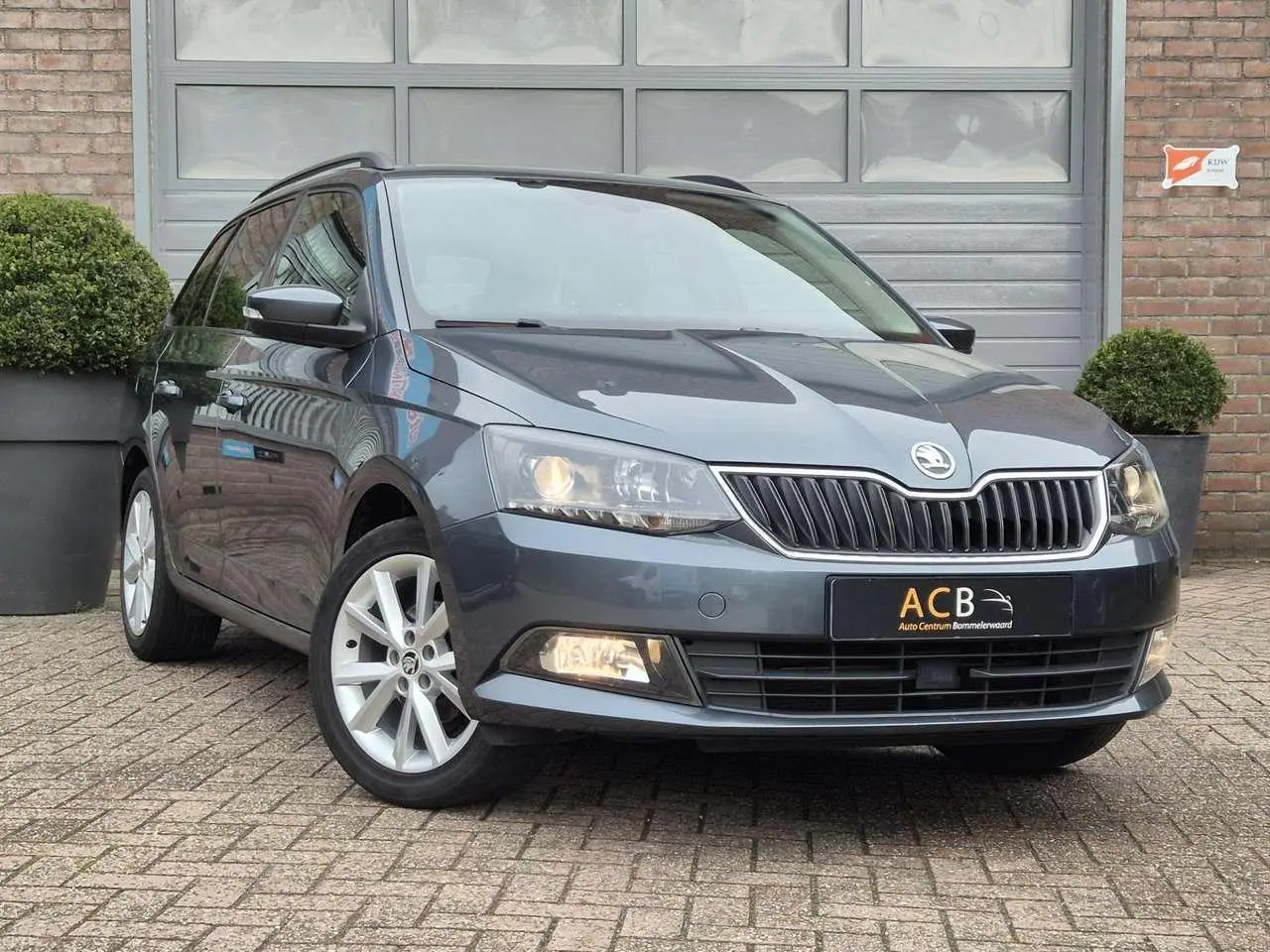 Photo 1 : Skoda Fabia 2016 Petrol